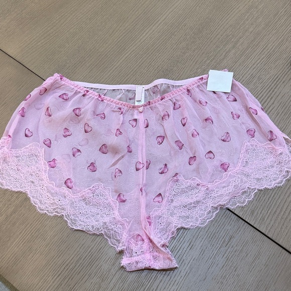 NWT SKIMS Romance Heart 100% Silk & Lace Sleep Shorts - Picture 4 of 7